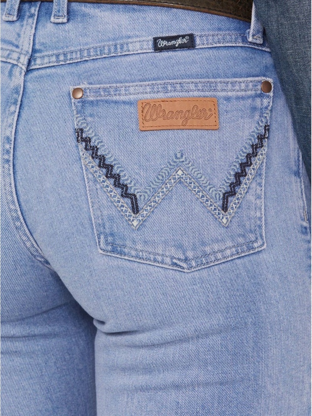 Wrangler Retro Women's Kai Light Wash Mid Rise Bootcut Denim Jeans
